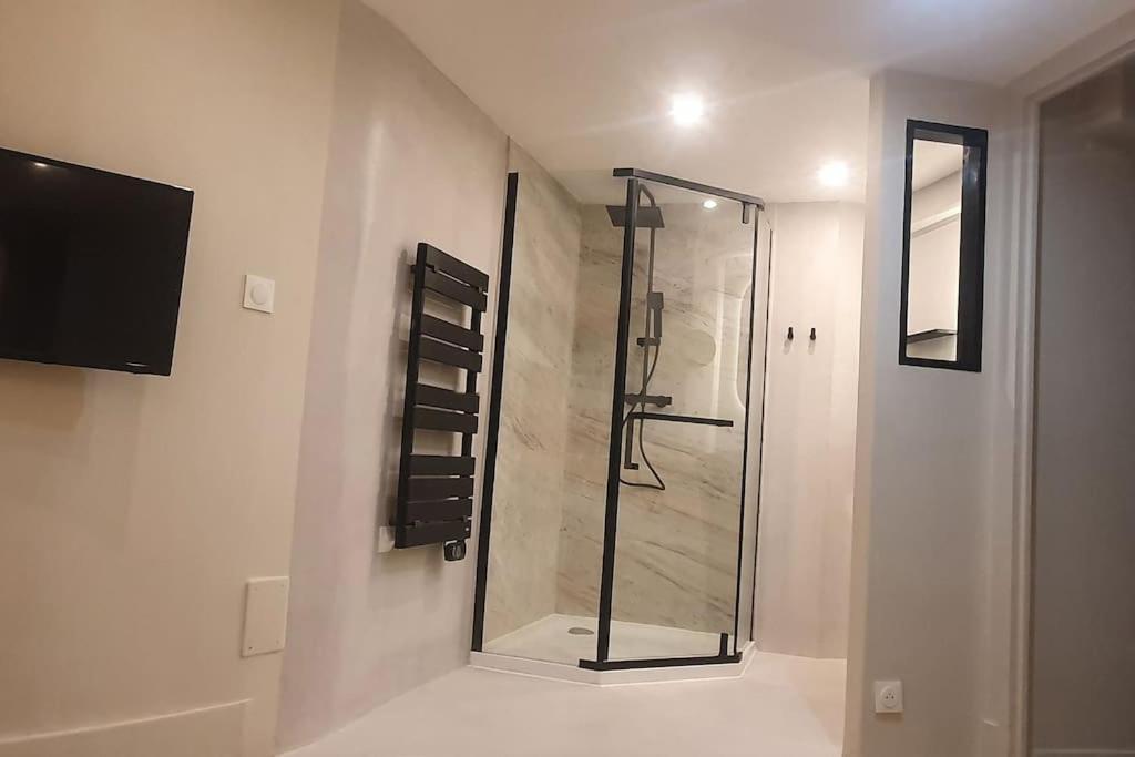 Suite Vinicole Hypercentre, Bastille & Gare 9 Min A Pied Grenoble Exterior foto